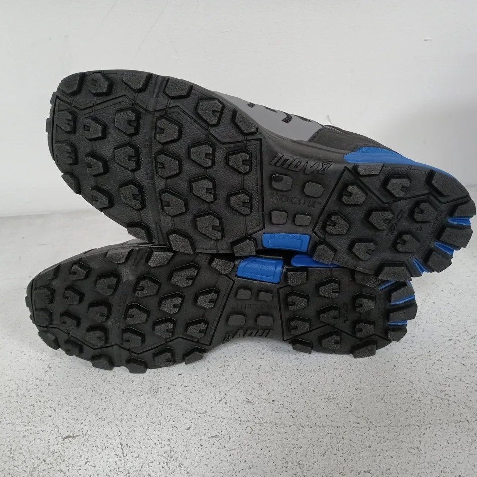 BOXED PAIR OF INOV MENS ROCLITE 275 TRAINERS IN BLACK/BLUE - UK11