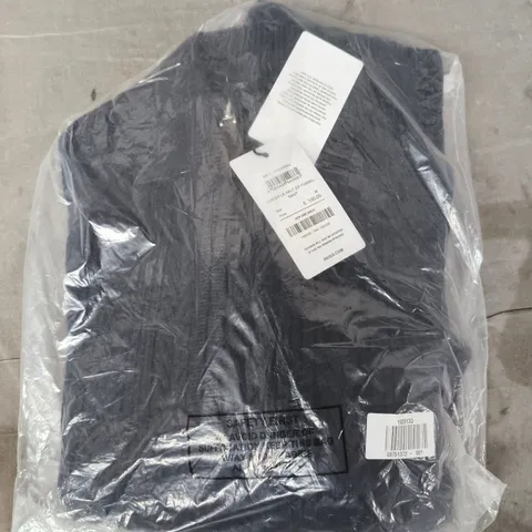 BAGGED REISS LOXLEY LONG SLEEVE HALF ZIP FUNNEL IN NAVY SIZE MEDIUM