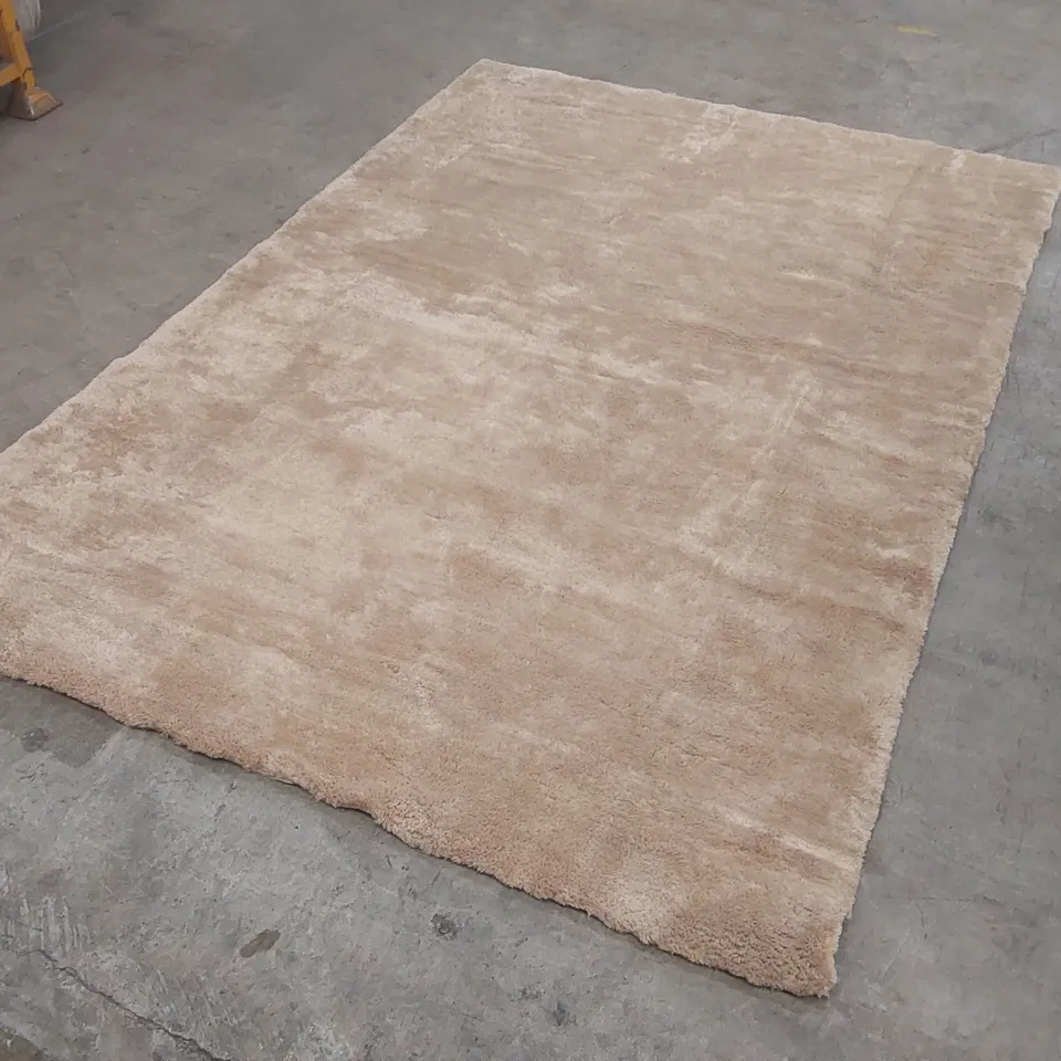 QUALITY DESIGNER AREA RUG - APPROXIMATELY 228 x 163cm