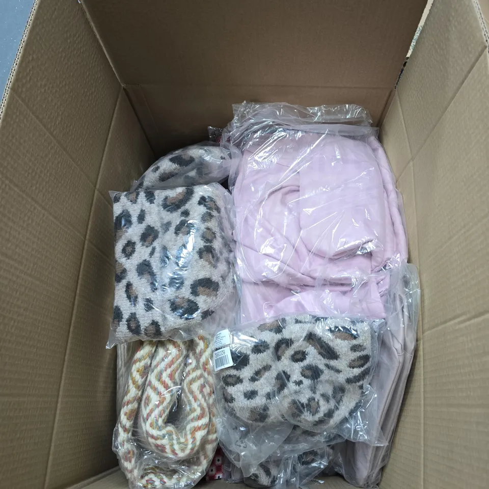 BOX OF APPROXIMATELY 20 ASSORTED ITEMS INCLUDING TITANIUM STYLER , COLLAGEN EYE PATCHES AND LEOPARD PRINT HAT 