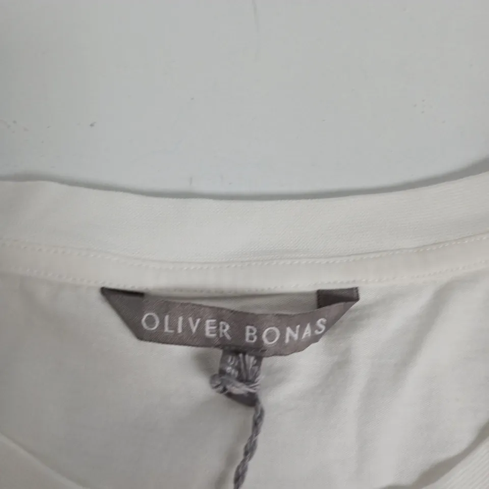 OLIVER BONAS ECRU BRODERIE CUTWORK TEE – UK SIZE 16