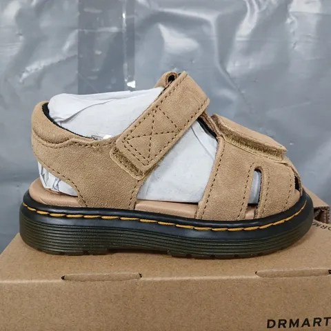 BOXED DR MARTENS MOBY II KIDS SHOES -KIDS SIZE UK 6 