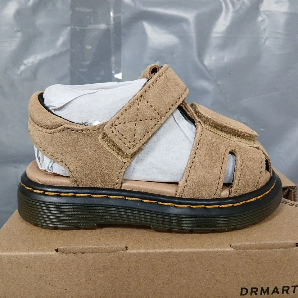 BOXED DR MARTENS MOBY II KIDS SHOES -KIDS SIZE UK 6 