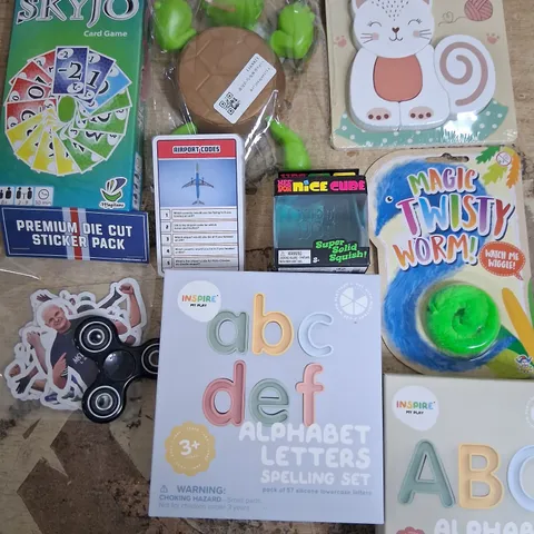 TOTE OF ASSORTED TOYS AND ACCESSORIES TO INCLUDE;