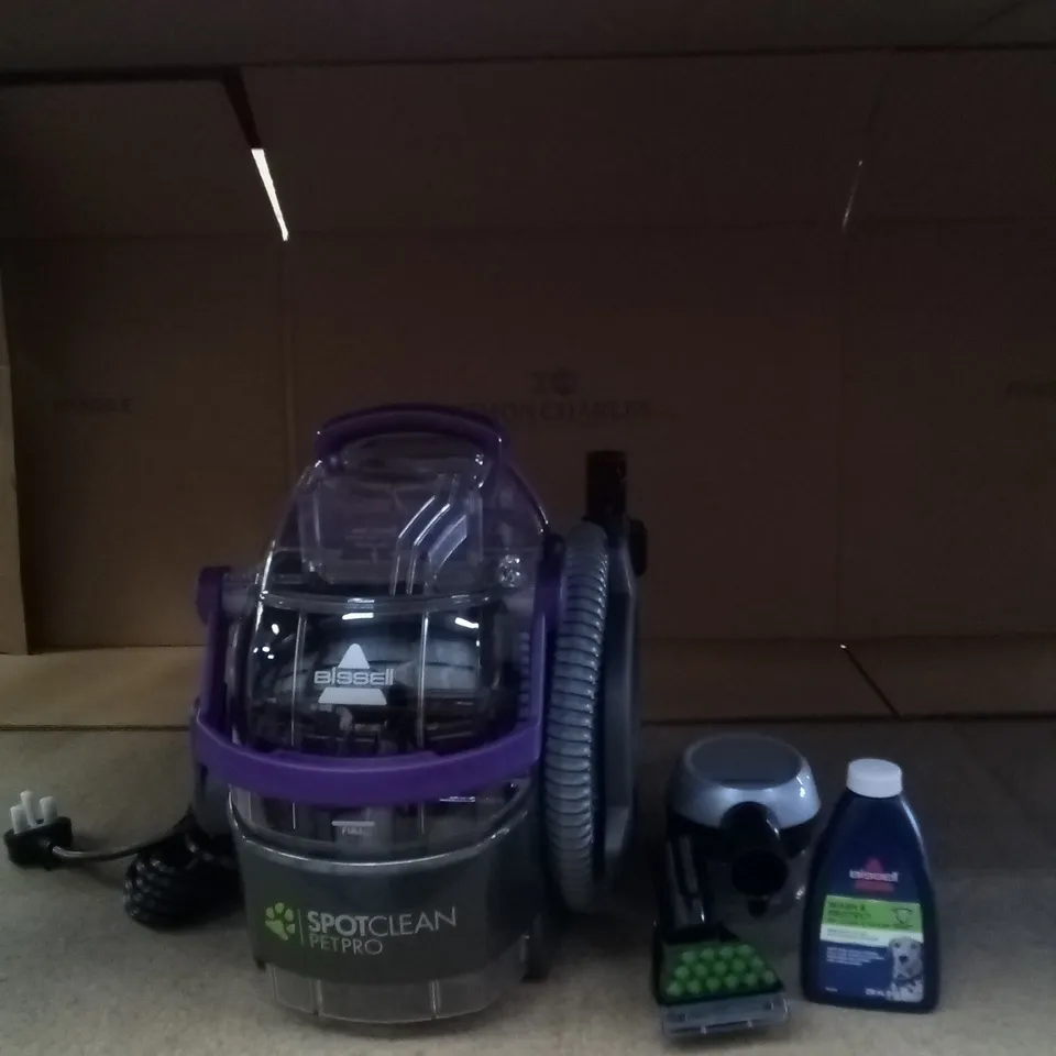 BOXED BISSEL SPOTCLEAN PET PRO CARPET WASHER 