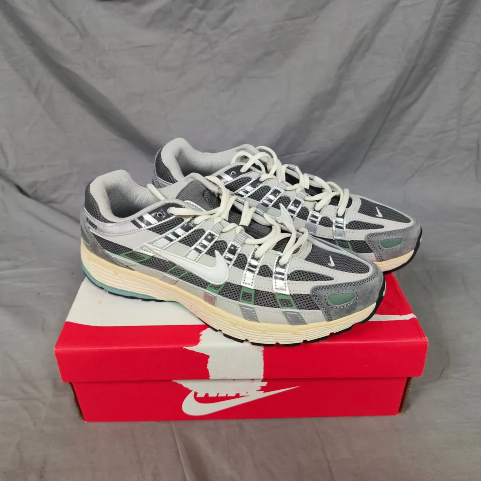 NIKE RUNNING SHOES – GREY/SILVER WITH TEAL ACCENTS, MEN’S UK SIZE 10