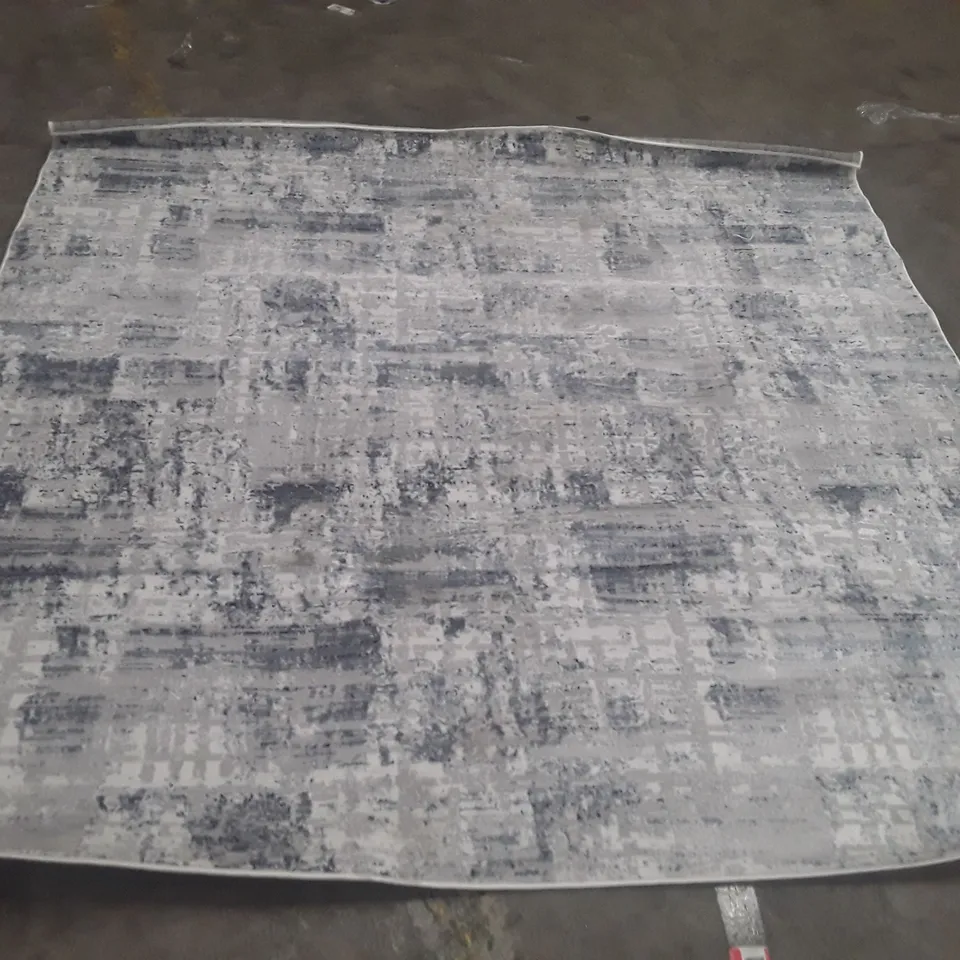 QUALITY DESIGNER AREA RUG 200X200CM APPROXIMATELY 