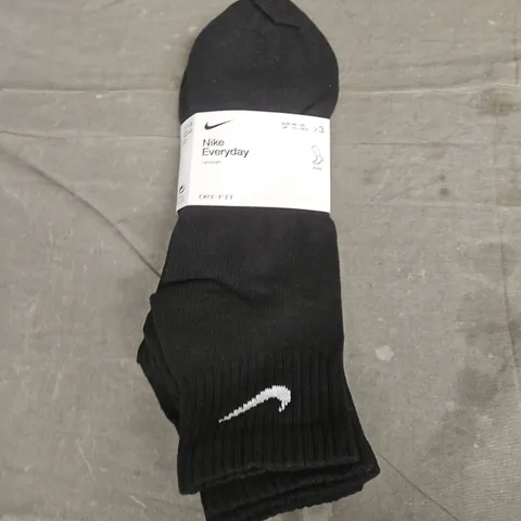 NIKE EVERYDAY CREW SOCKS - X3 - SIZE 11-14.5