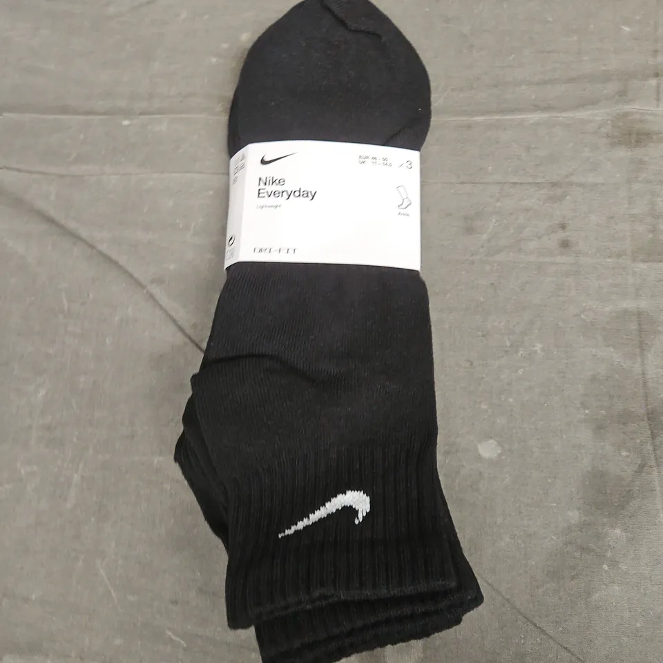 NIKE EVERYDAY CREW SOCKS - X3 - SIZE 11-14.5