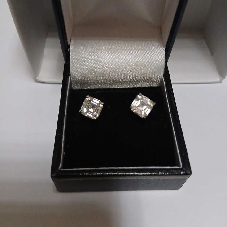SQUARE-CUT CLEAR GEMSTONE STUD EARRINGS IN STERLING SILVER