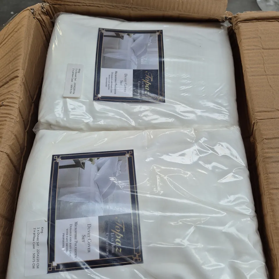 BOX OF 15 ASSORTED WHITE DUVET SETS - KING