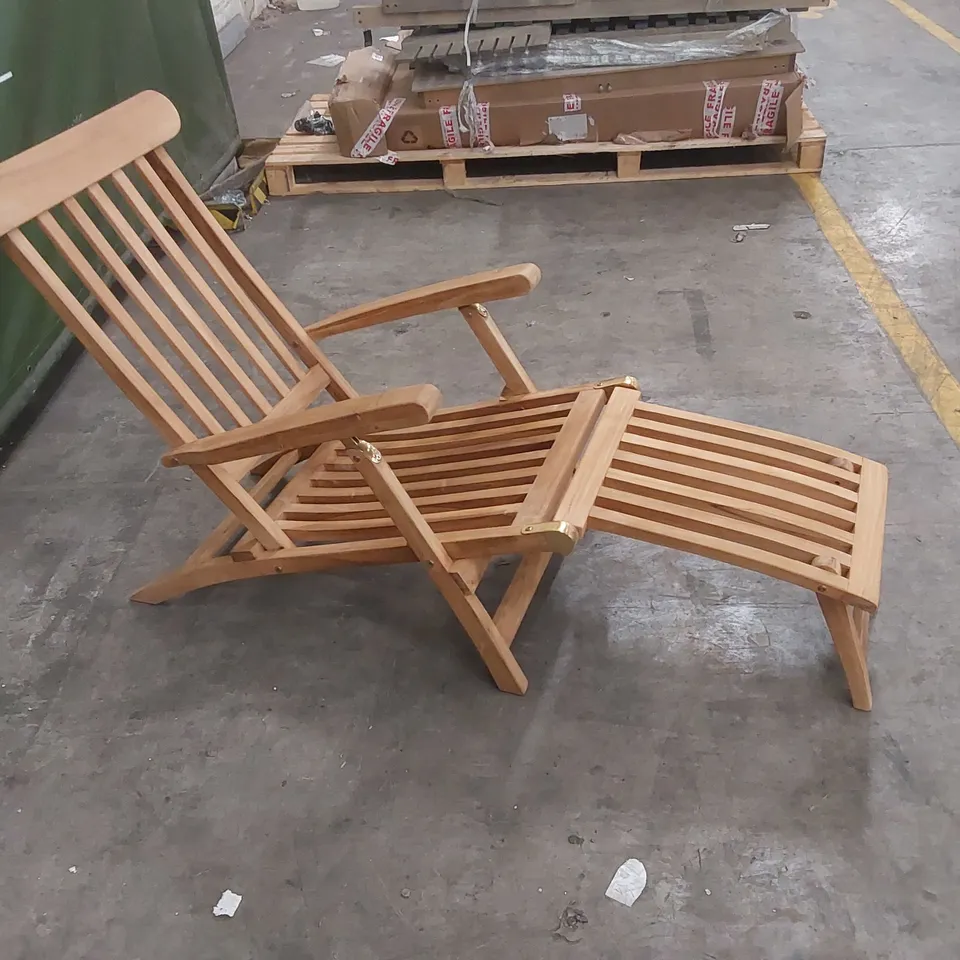 TODDINGTON TEAK STEAMER CHAIR