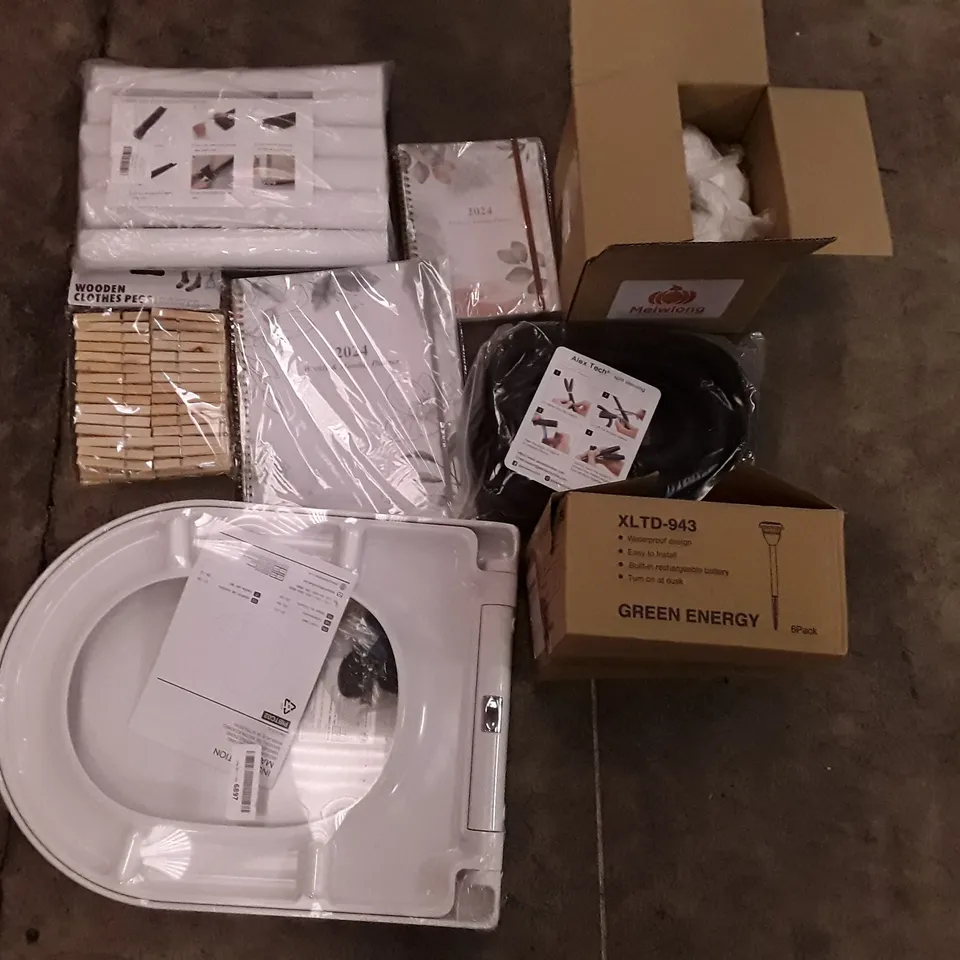 PALLET OF ASSORTED PRODUCTS INCLUDING SOLAR PATHWAY LIGHTS, TOILET SEAT, SPLIT SLEEVING, WEEKLY & MONTHLY PLANNER, WOODEN CLOTHES PEGS