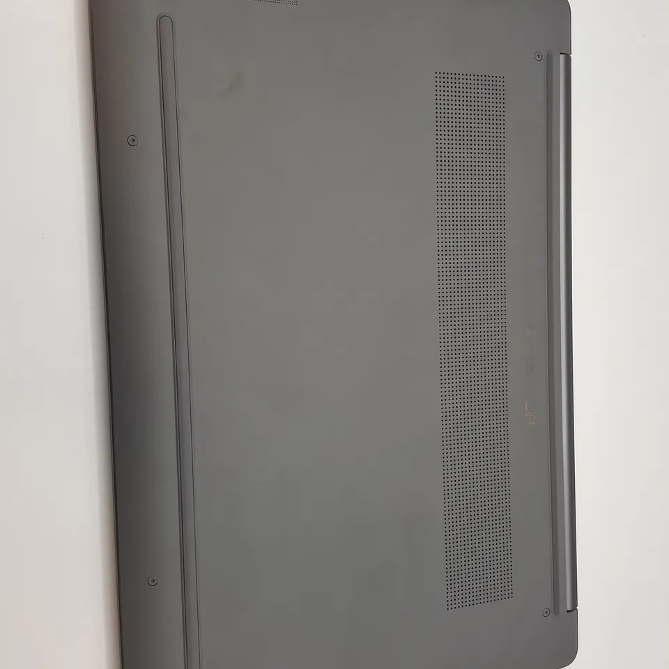 HP CHROMEBOOK PLUS INTEL I-3 LAPTOP IN SILVER - 15A-NB0004NA