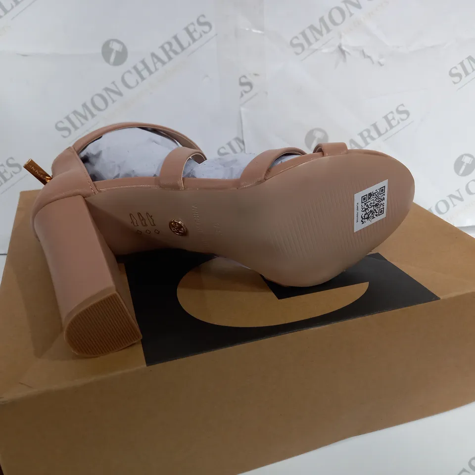 BOXED PAIR OF KURT GEIGER SIZE 38 OPEN-TOE HIGH HEELS 
