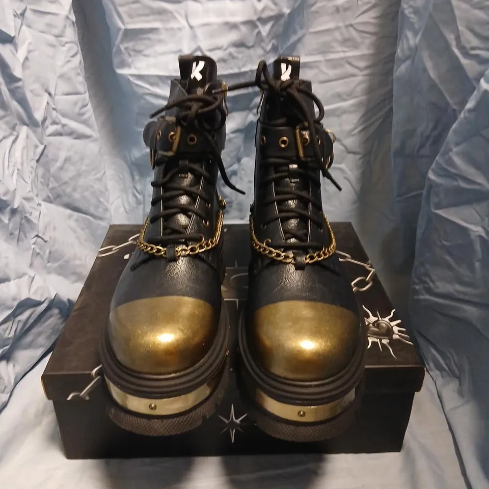 KOI VINTAGE BORIN MENS PLATFORM BOOTS IN FADED ASH, UK 9