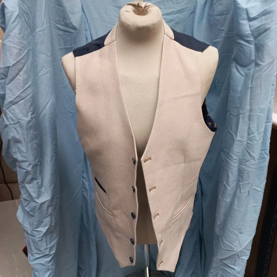 FRATELLI UNITI MENS SUIT WITH WAISTCOAT CHEST 38 TROUSERS 32R IN NEXT SUIT BAG