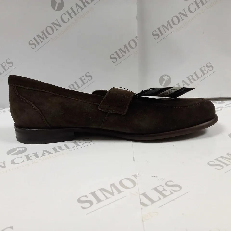 PAIR OF AUTOGRAPH T03/5095 SUEDE LOAFERS UK SIZE 9 