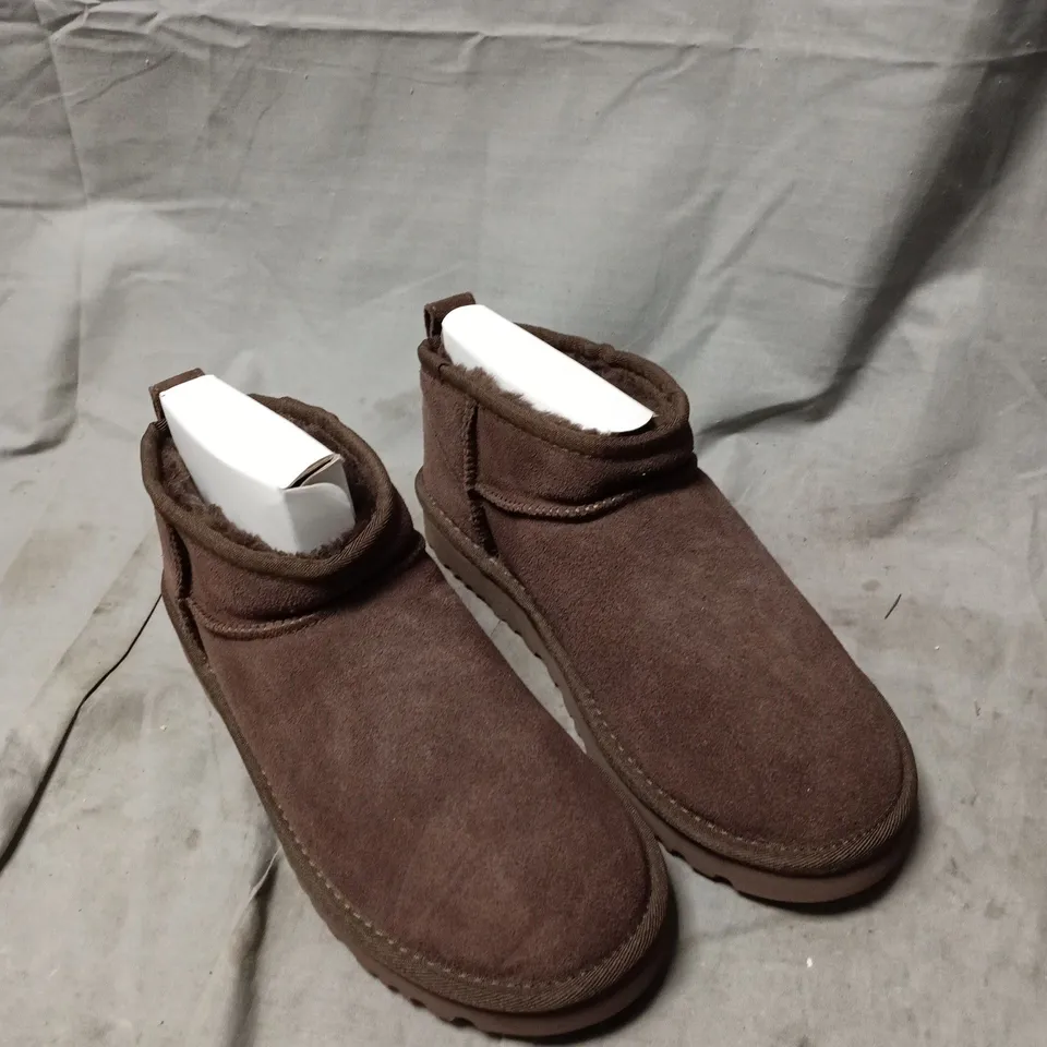 UGG BROWN SUEDE ANKLE BOOTS WITH PLUSH LINING SIZE 39
