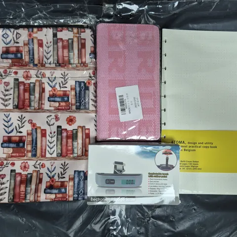 APPROXIMATELY 10 ASSORTED HOUSEHOLD ITEMS TO INCLUDE ELECTRONIC LUGGAGE SCALE, ETC