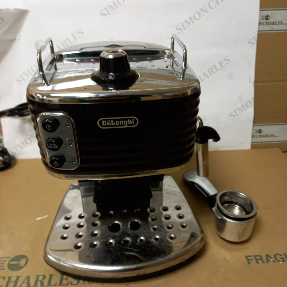 DELONGHI SCULTURA ESPRESSO & CAPPUCCINO COFFEE MAKER