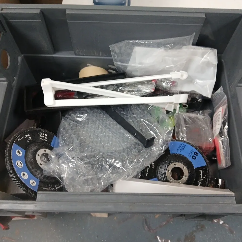 LOT OF ASSORTED HOUSEHOLD ITEMS TO INCLUDE CUTTING DISCS, MOLY GREESE AND BAIT SPIKES