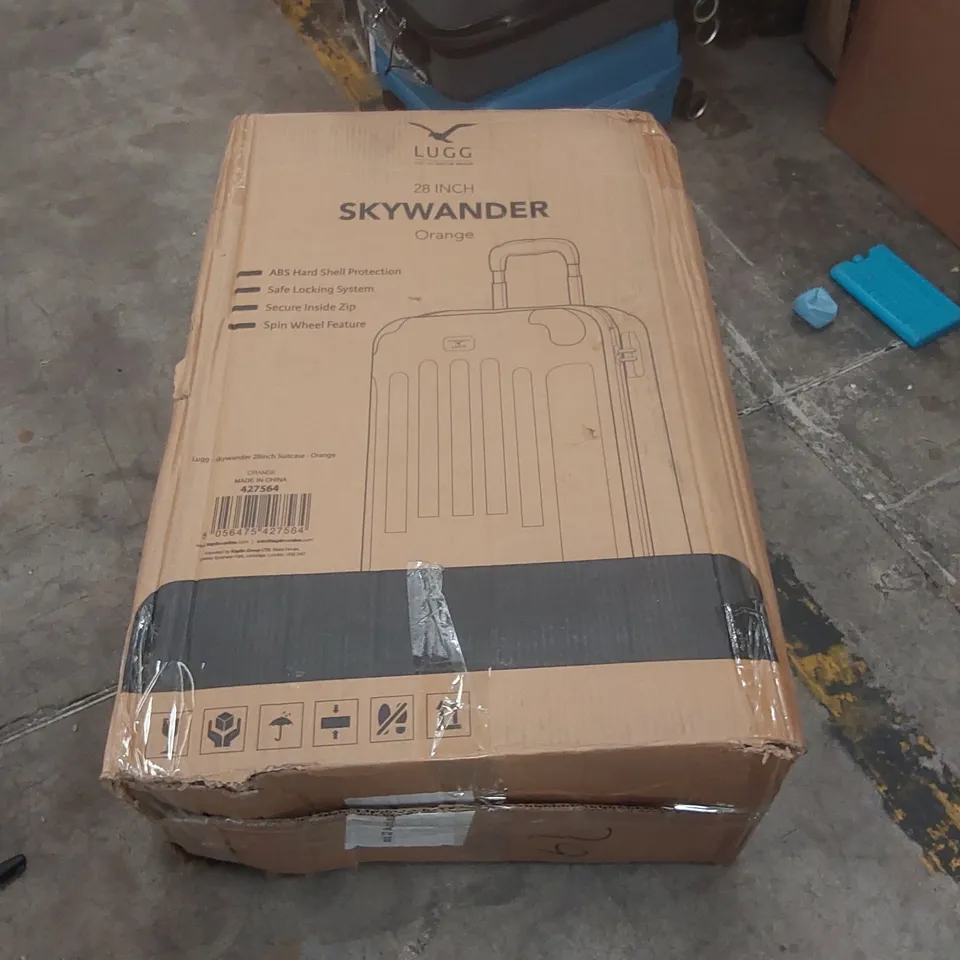 BOXED LUGG SKYWANDER SUITCASE 