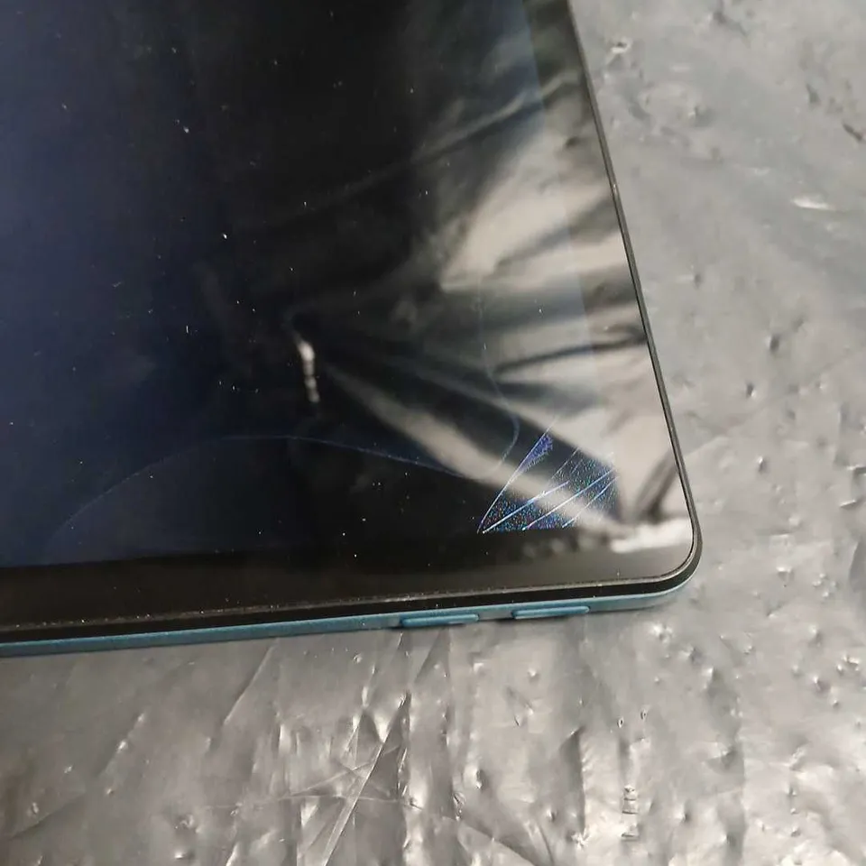 LENOVO TB-J606F TABLET – BLUE, DAMAGED SCREEN