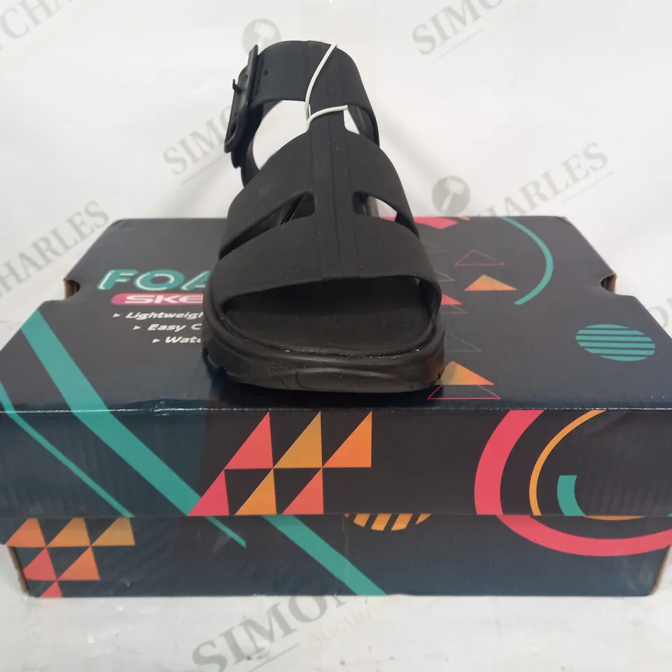 BOXED PAIR OF SKECHERS FOAMIES OPEN TOE SANDALS IN BLACK UK SIZE 2