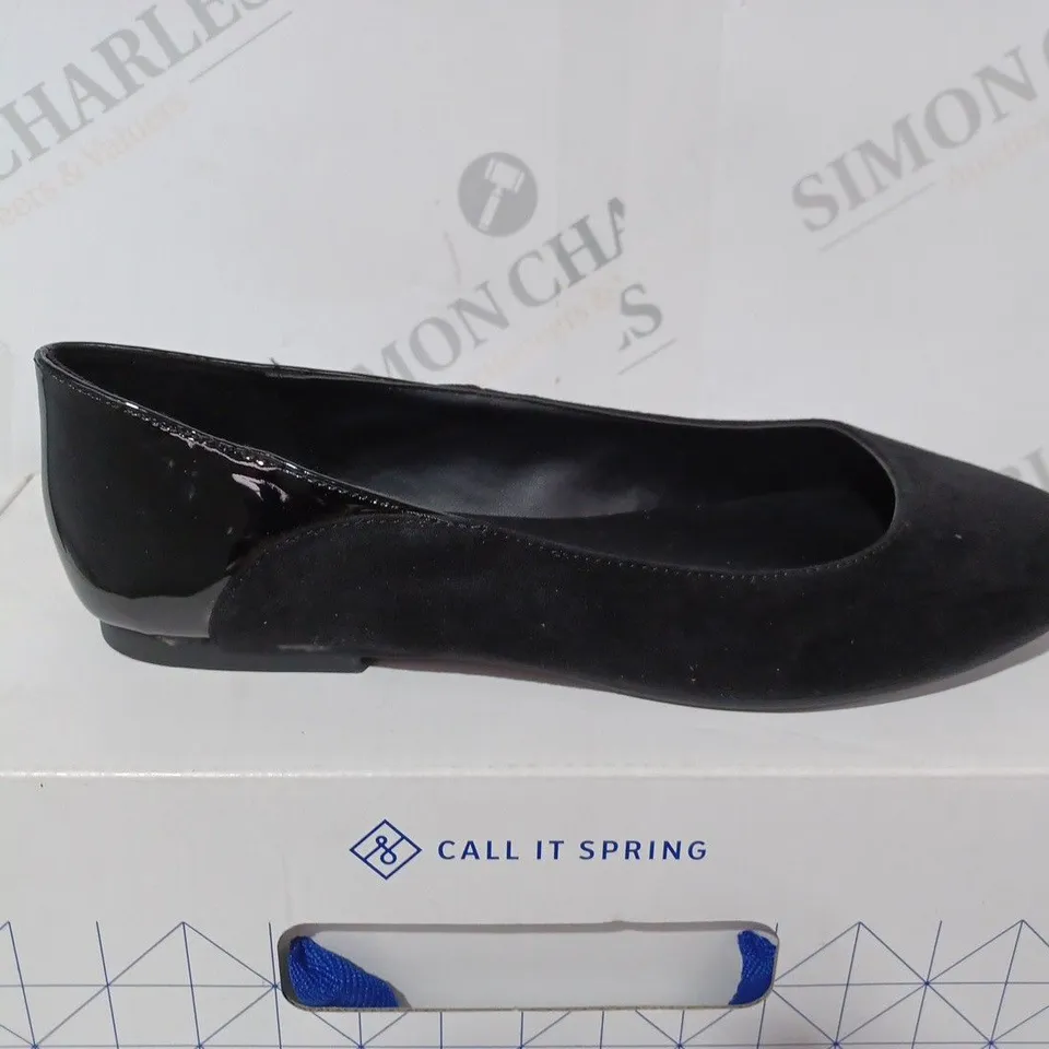 BOXED CALL IT SPRING ALTRADE BALLET PUMP SIZE 4