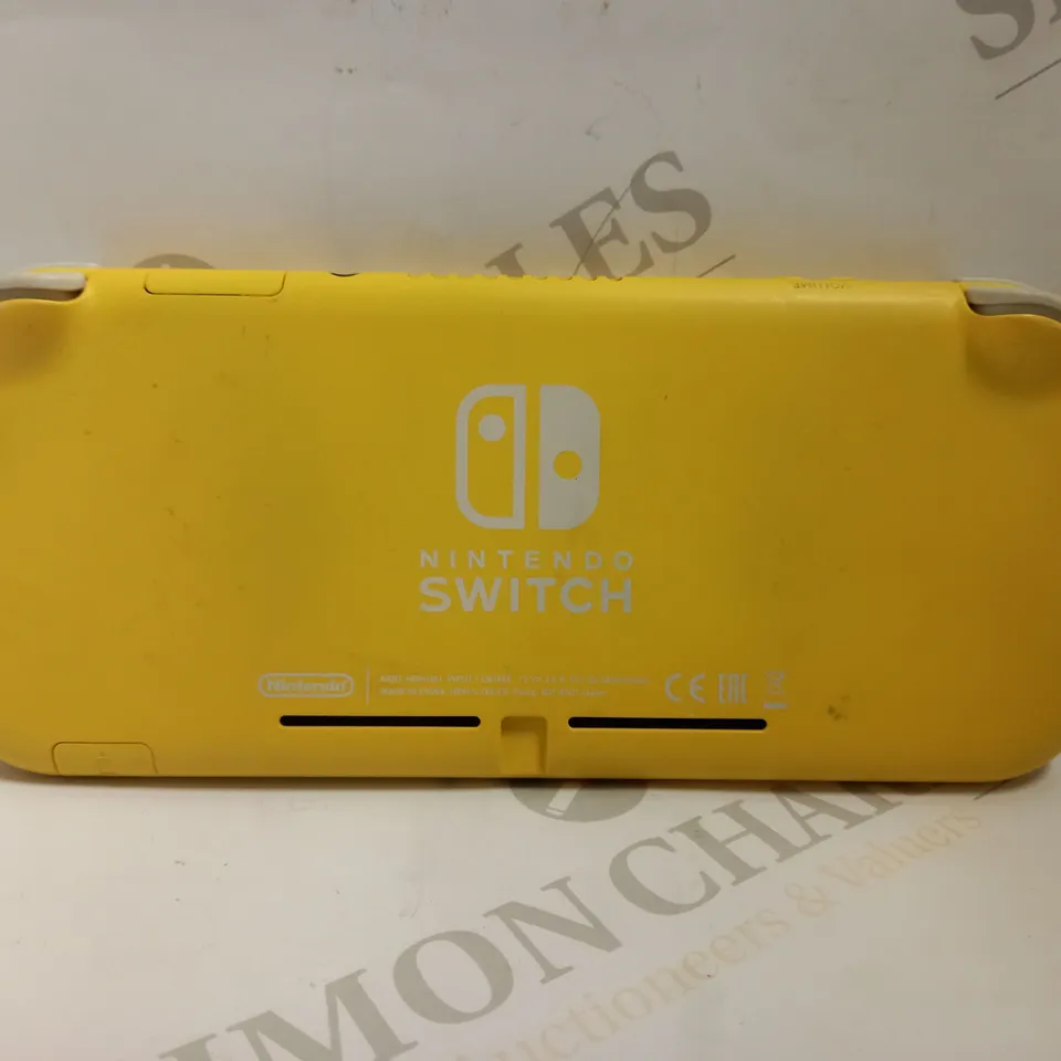 NINTENDO SWITCH HDH-001 CONSOLE - YELLOW 