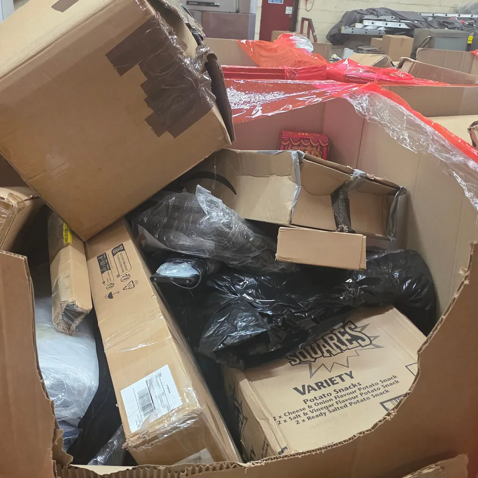 PALLET OF ASSORTED HOUSEHOLD GOODS AND PRODUCTS TO INCLUDE;GARDEN HOSE REEL,TRIPOD,PICTURE FRAME