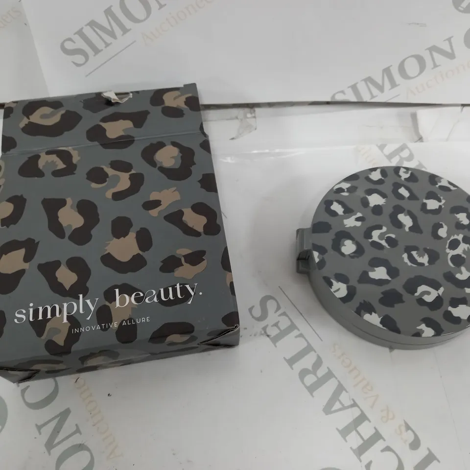 SIMPLY BEAUTY FOLDING TRIO MIRROR LEOPARD PRINT 