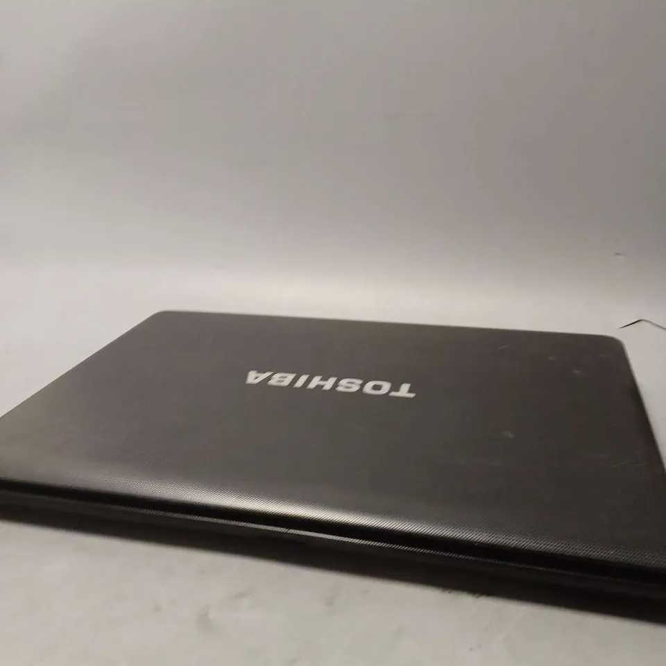 TOSHIBA C660-21D LAPTOP