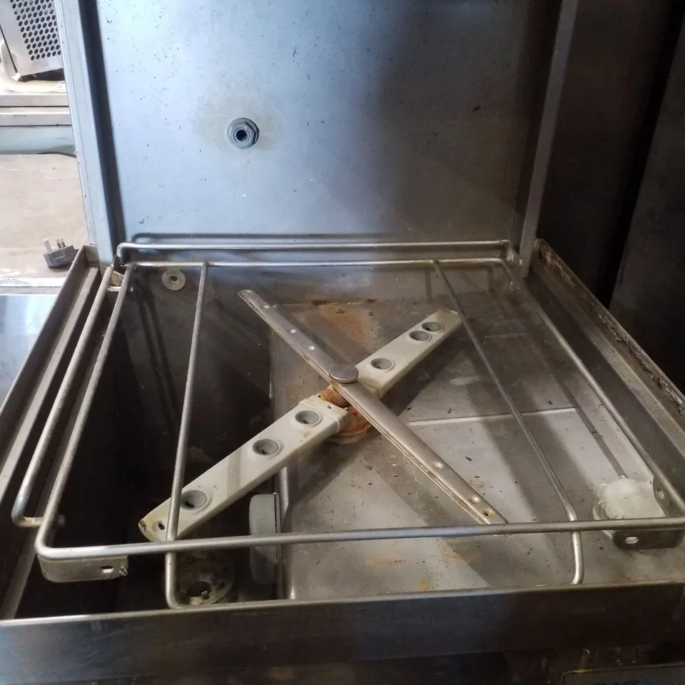 CLASSEQ PASSTHROUGH DISHWASHER 