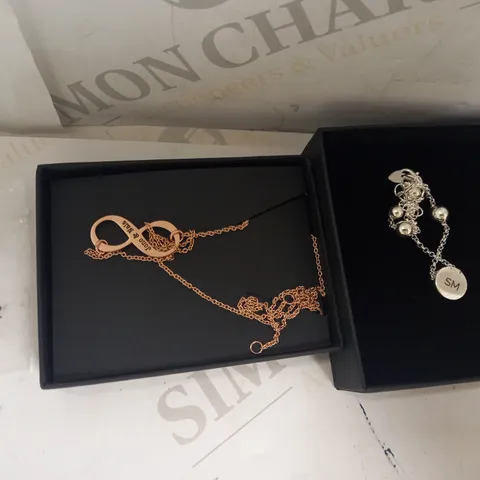 LOT OF APPROXIMATELY 7 ASSORTED DESIGNER JEWELLERY ITEMS TO INCLUDE THE LOVE SILVER COLLECTION STERLING SILVER CUBIC ZIRCONIA EARRINGS, DESIGNER PERSONALISED INFINITY TWIST NECKLACE, DESIGNER PERSONAL