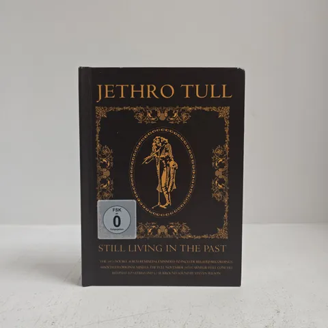 JETHRO TULL STILL LIVING IN THE PAST - 5CD + BLU-RAY SET