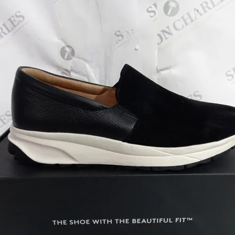 BOXED NATURALIZAER SLIP ON PLATFORM TRAINERS - SIZE 7