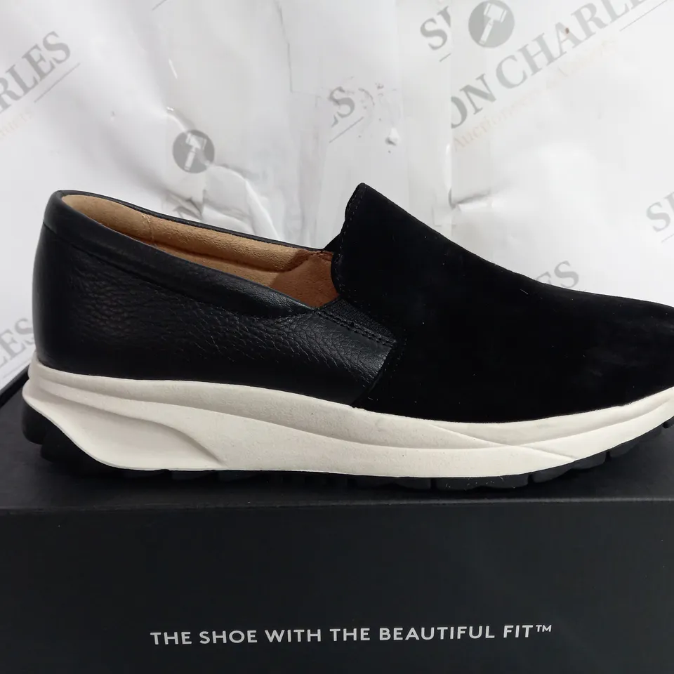 BOXED NATURALIZAER SLIP ON PLATFORM TRAINERS - SIZE 7