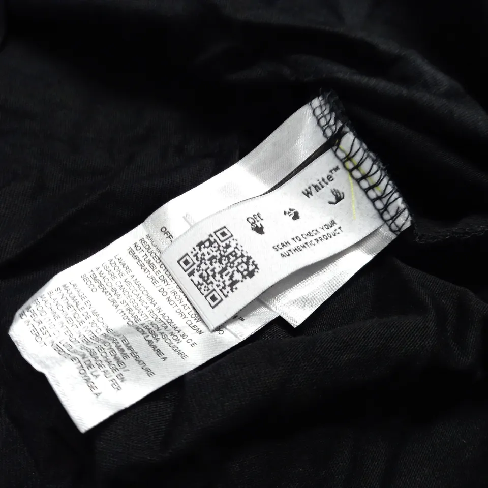 OFF WHITE BLACK T-SHIRT - M