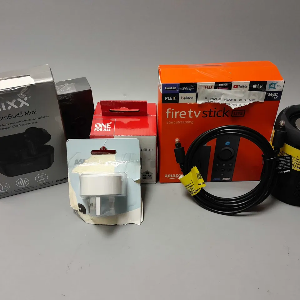 APPROXIMATELY 20 ASSORTED ELECTRICAL ITEMS TO INCLUDE AMAZAON FIRE TV STICK LITE, MIXX STREAMBUDS MINI, ONE FOR ALL TV SIGNAL BOOSTER, ETC