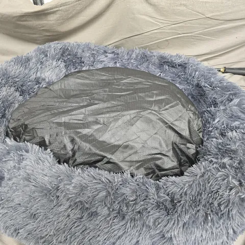 PLUSH ROUND GREY PET BED (DOG/CAT) – UNBRANDED