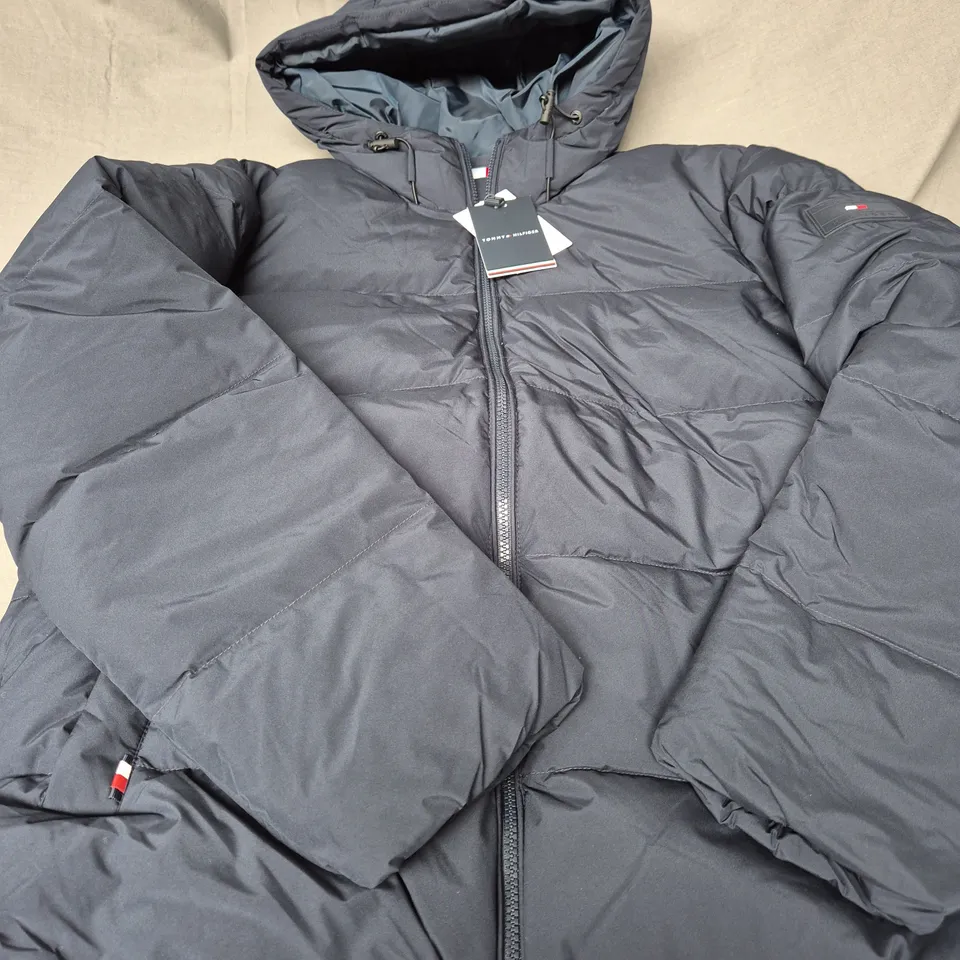 TOMMY HILFIGER DOWN HOODED PADDED JACKET SIZE M