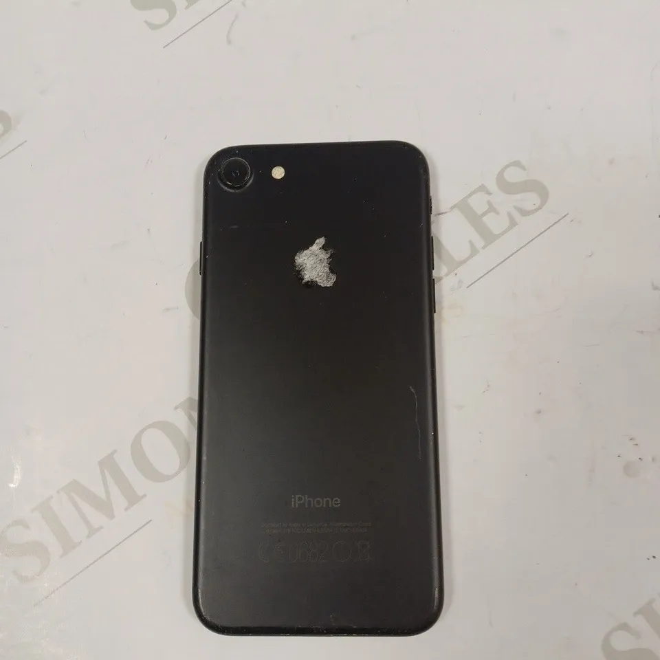 APPLE IPHONE 7 (A1778) SMARTPHONE