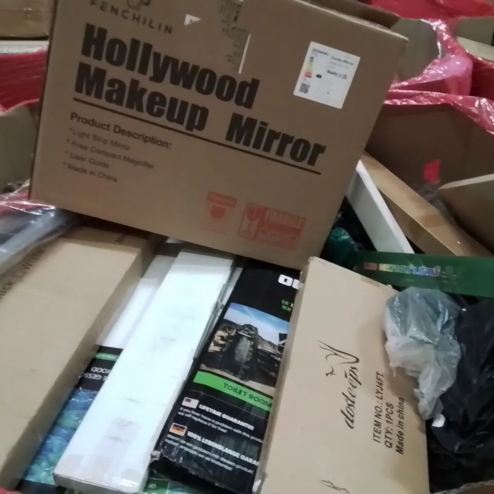 PALLET CONTAINING VARIOUS ASSORTED BOXED HOUSEHOLD ITEMS TO INCLUDE: HOLLYWOOD MAKEUP MIRROR, STRETCHED CANVAS, POP UP TENT TOILET ROOM, AND LOTS MORE UNMARKED BOXED ITEMS 