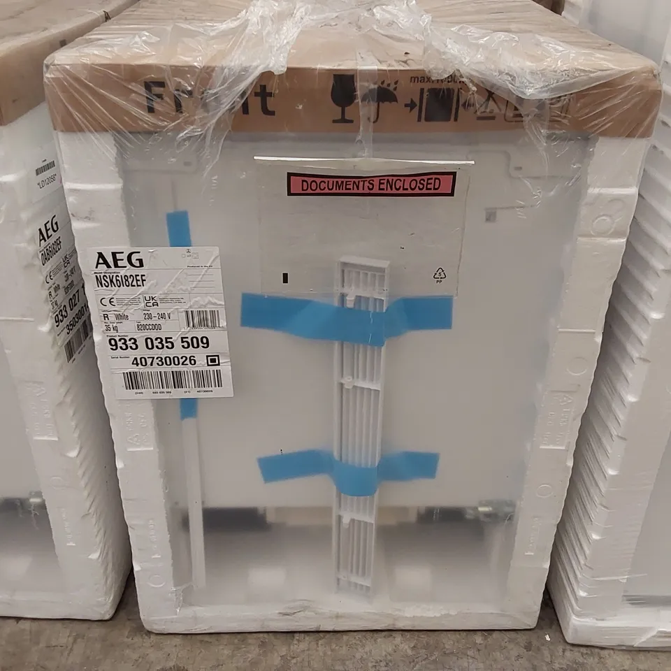AEG NSK6I82EF INTEGRATED UNDER COUNTER FRIDGE, WHITE