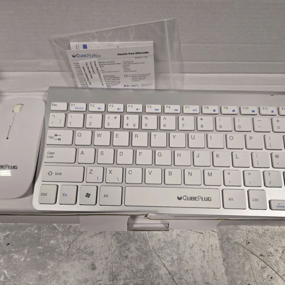 BOXED CUBE PLUG KEYBOARD AND MOUSE SET 