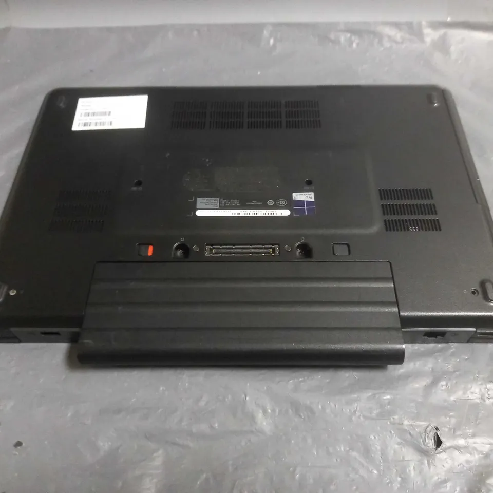 DELL LATITUDE E5540 LAPTOP