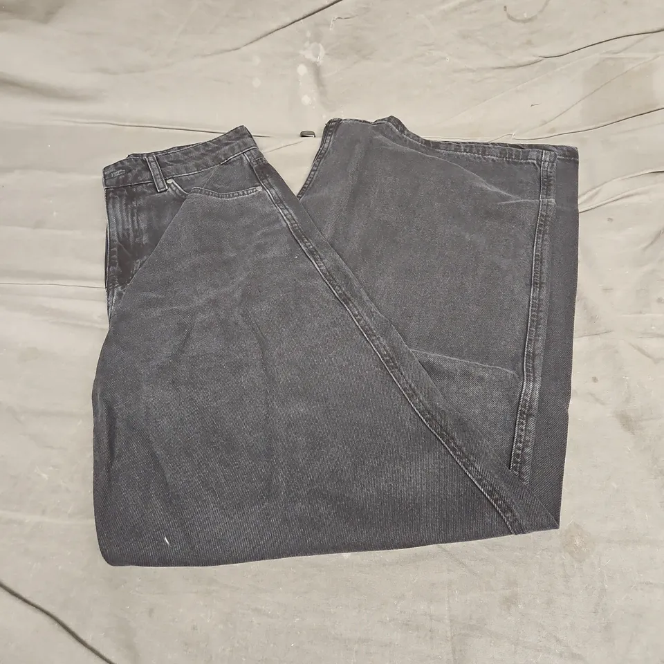 MNG STRAIGHT LEG JEANS IN WASHED BLACK SIZE 8
