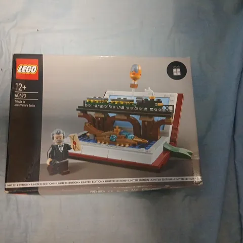LEGO 40690 TRIBUTE TO JULES VERNE'S BOOKS – LIMITED EDITION BOXED SET